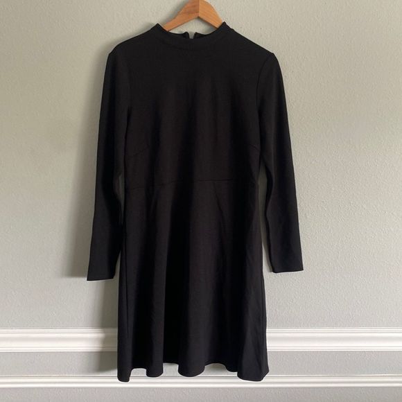 H&M Dresses & Skirts - H&M Basics Black Dress
